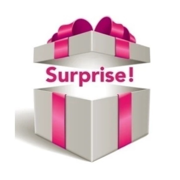 Women’s 8-PC Mystery Box / NWT, NWOT, EUC - Picture 7 of 7